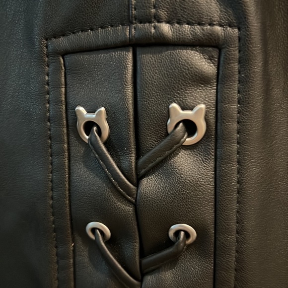 Karl lagerfeld pleather skirt size 4 - Picture 2 of 4